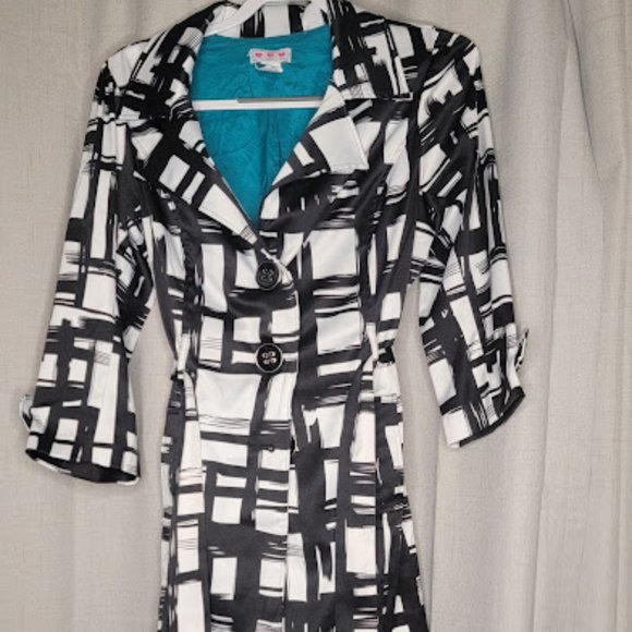 Three Pink Hearts- Jacket with buttons and waist tie Size Large - Picture 1 of 4